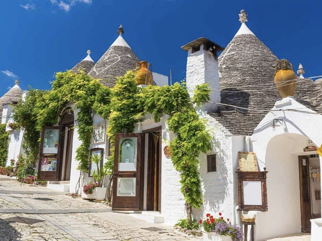 Trulli aux toits coniques d'Alberobello, dans la Vallée d'Itria
