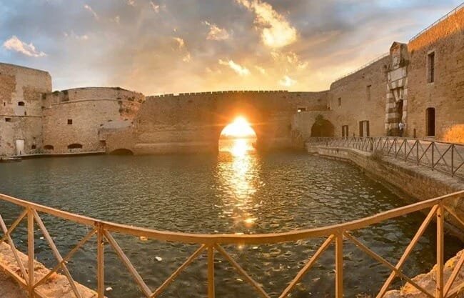 Castello Alfonsino (Castello Aragonese)