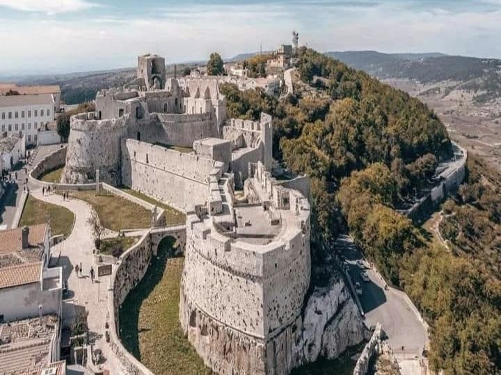 Castello Normanno-Svevo-Aragonese